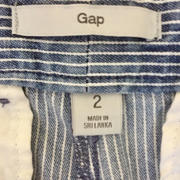 GAP Pinstriped Denim Shorts! - Picture 2 of 7